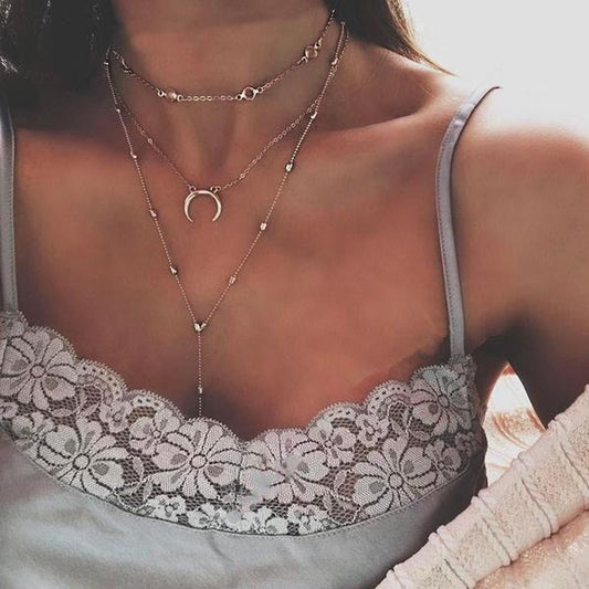 Mode-multilaagse halfmaan-choker-ketting met kraleketting Aanvanklike ketting hangertjie op nek krale vir juweliersware maak