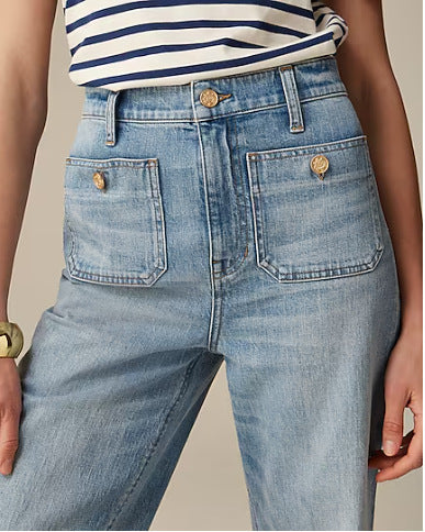 Loose Leisure Washed-out Button Slightly Flared Jeans