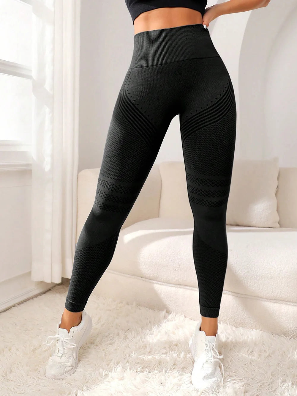 Sportbroeke met sexy lyne wat boude oplig Sportstywe broeke Vroue se hoë middellyf elastiese fiksheidsbroek hardloop joga broek