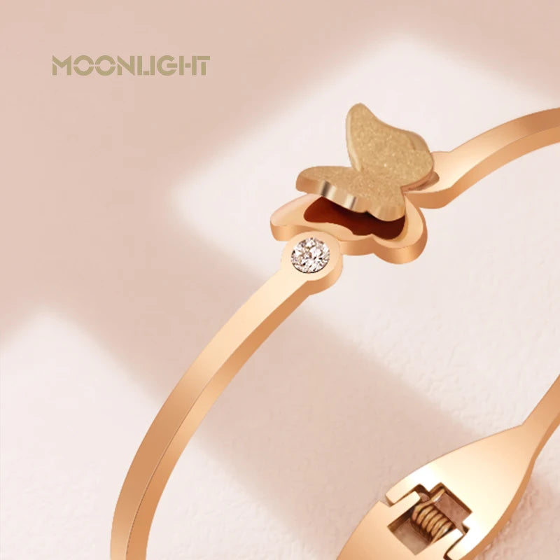 MOONLIGHT Rose Golden Retroflex Patroon Uitgehol titanium staal armbande vir vrou LIEFDE Mode-bykomstighede Partytjie Juweliersware Geskenke